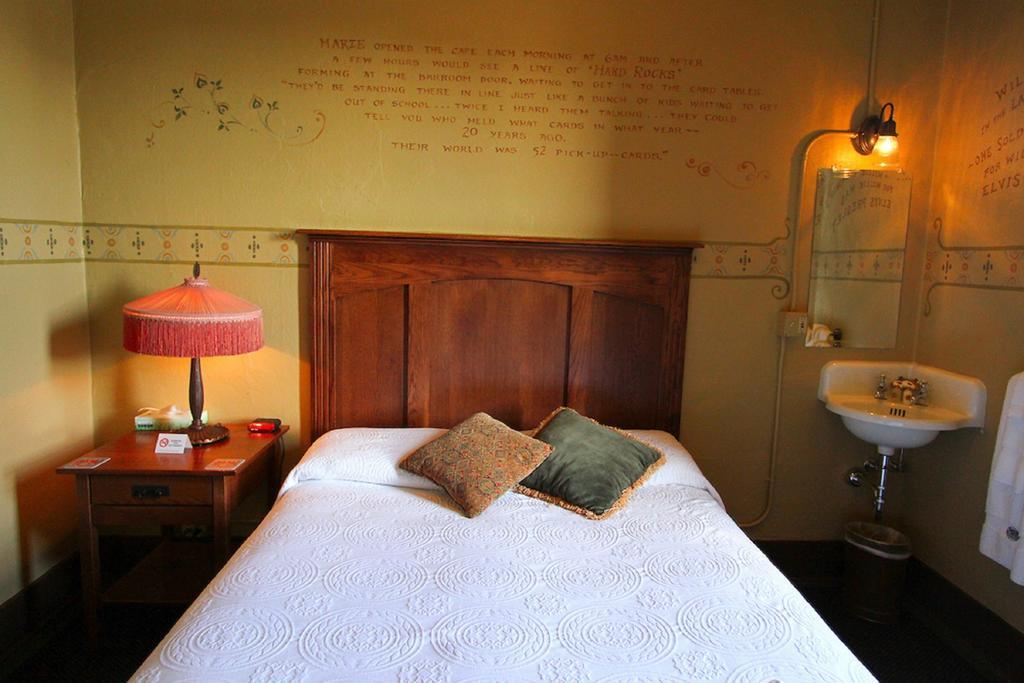 Mcmenamins Olympic Club Villa Centralia Cameră foto